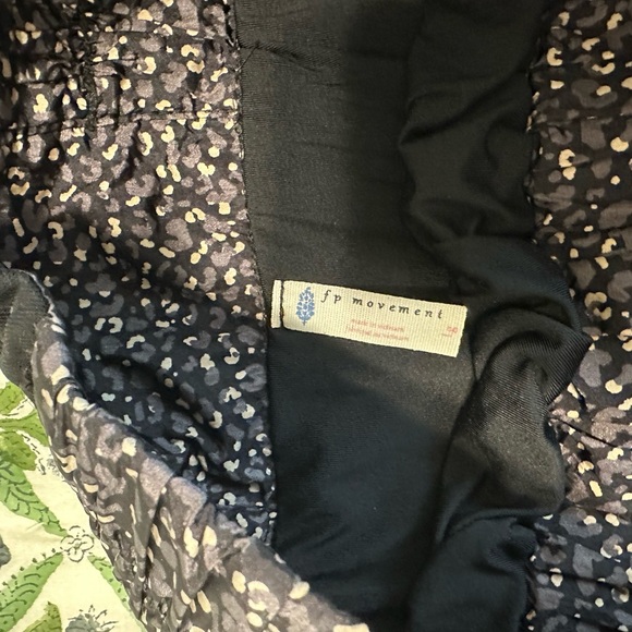 FREE PEOPLE MOVEMENT - Picture 2 of 4